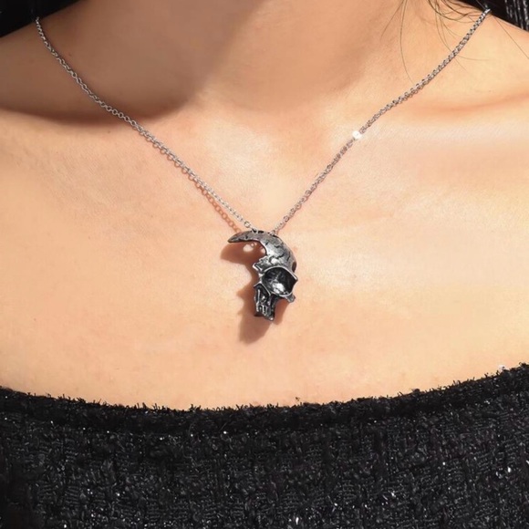 “Shattered Skull” Broken Half Gunmetal Steel Goth Punk Halloween Unisex Necklace - Picture 10 of 16